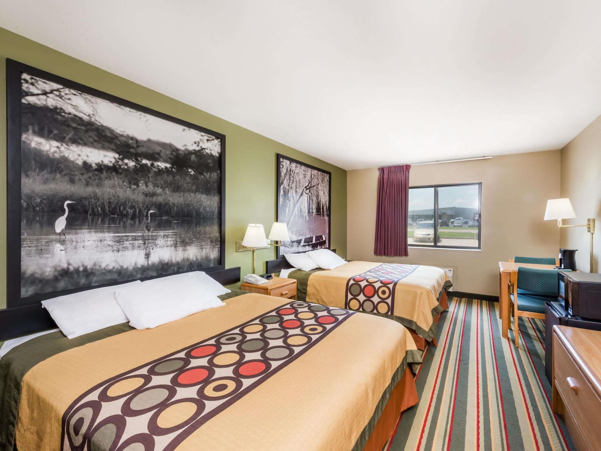 Super 8 By Wyndham Chanute Esterno foto