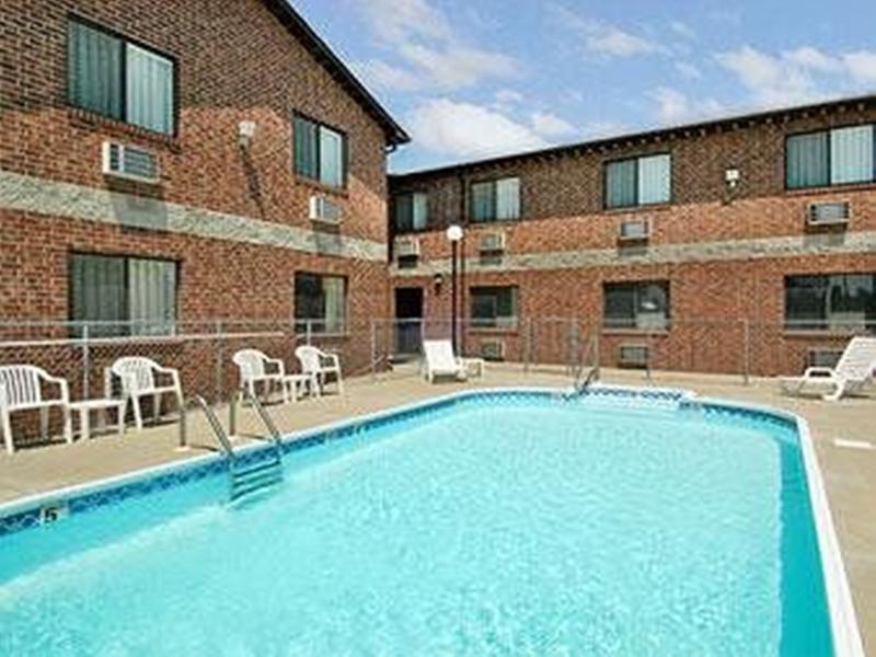 Super 8 By Wyndham Chanute Esterno foto
