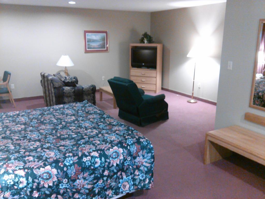 Super 8 By Wyndham Chanute Esterno foto